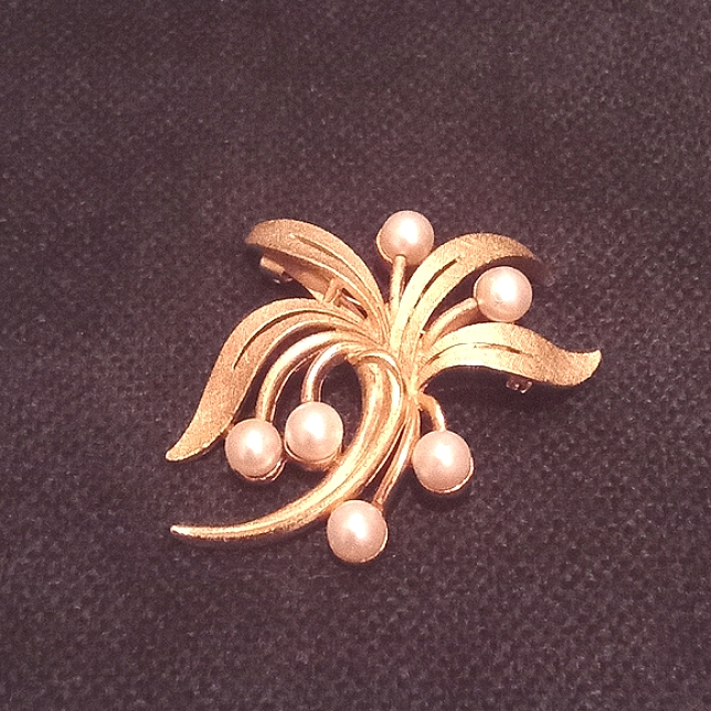 Vintage Roma Brooch